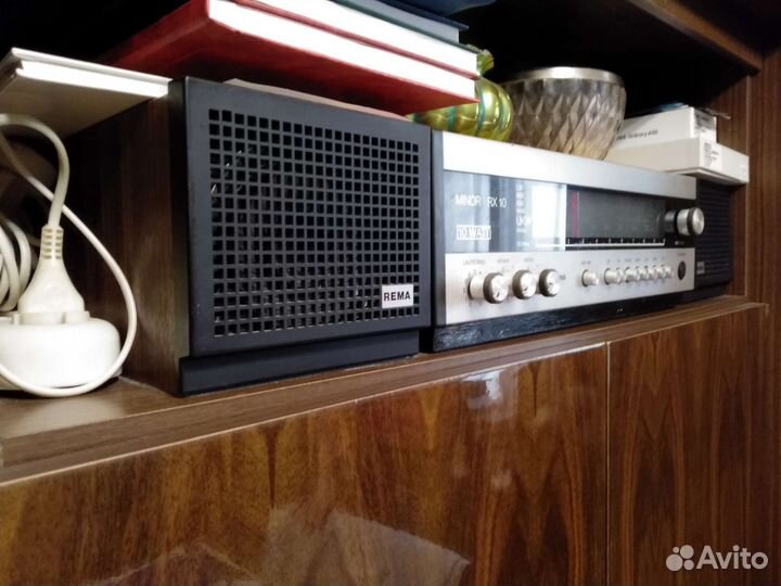 Радиоприемник с колонками