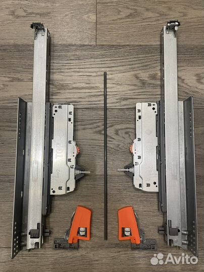 Blum Movento Blumotion Tip-On