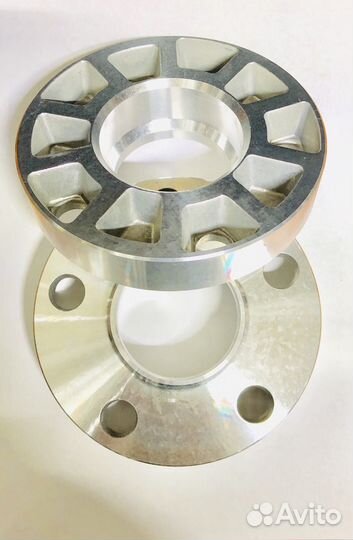 Проставки для колёс Porsche Macan (15mm)