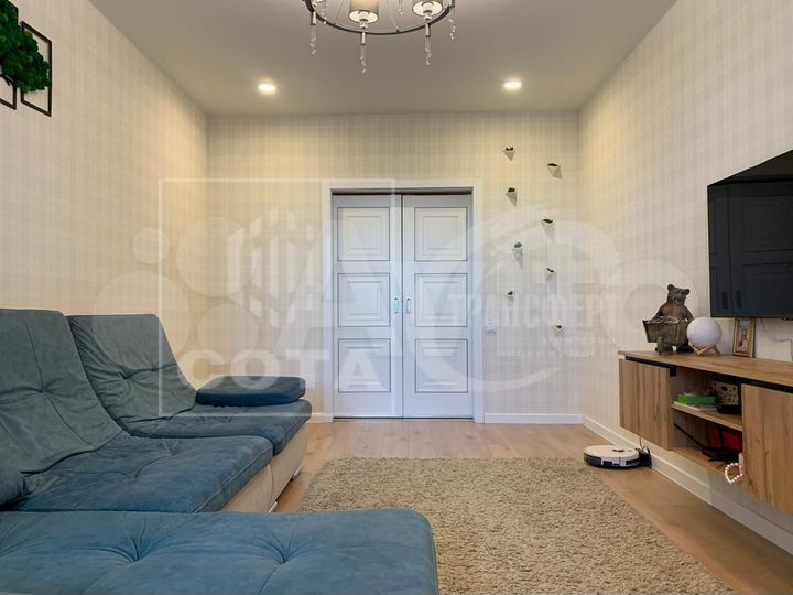 2-к. квартира, 70 м², 8/16 эт.