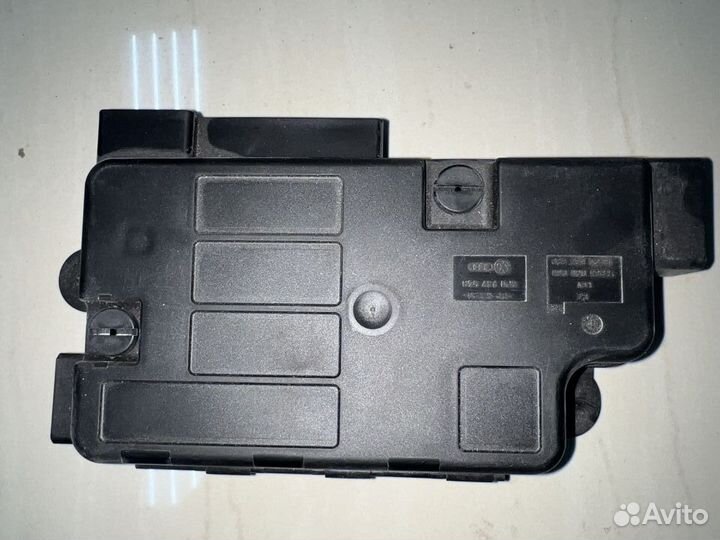 Блок предохранителей 8P0937548 audi skoda VW