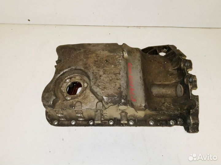 Масляный поддон двигателя Volkswagen Passat B5 AFN