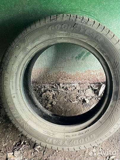 Goodyear EfficientGrip Performance SUV 215/60 R16