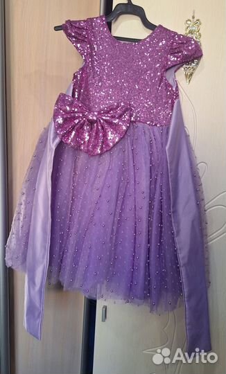 Платье праздничное