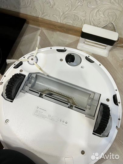 Робот-пылесос Xiaomi Mi Robot Vacuum Cleaner