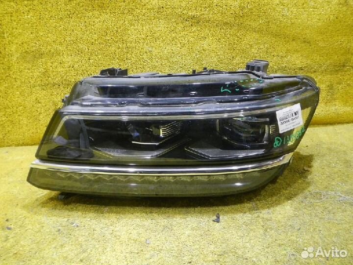 Фара левая Volkswagen Tiguan