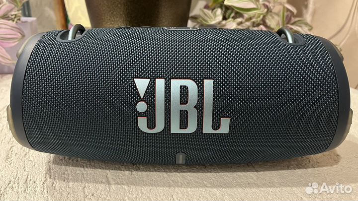Jbl xtreme 3 (практически новая )