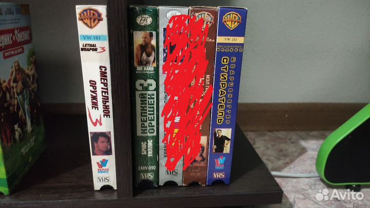 Коллекция фильмов. Видеокассеты. VHS