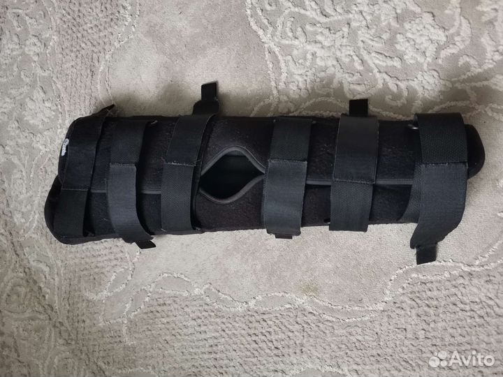 Коленный ортез