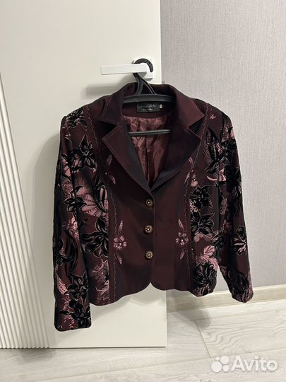 Пиджак женский вечерний