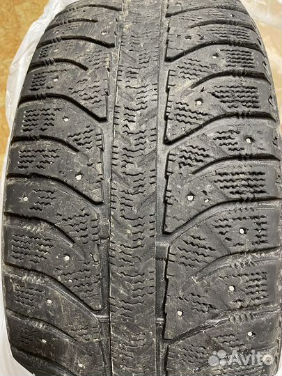Bridgestone Ice Cruiser 7000 215/55 R17 98