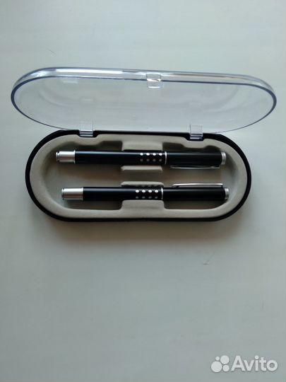 Набор авторучек в футляре