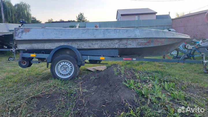 Моторная лодка Обь, прицеп