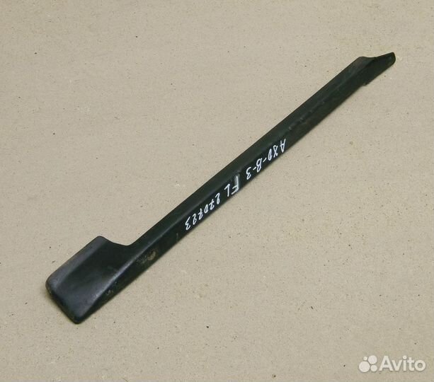 Чехол салазок передних сидений левый Audi 80 B3