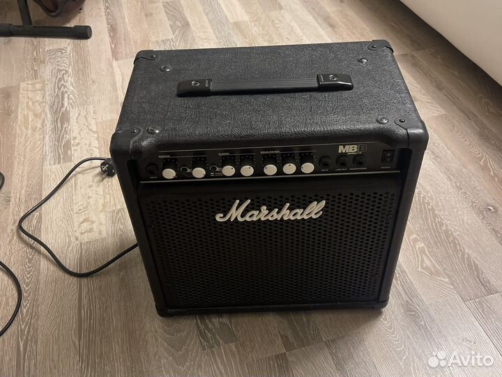 Комбоусилитель для бас гитары Marshall MB15
