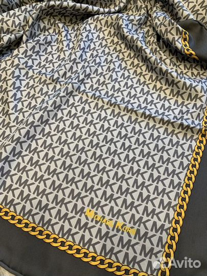Шелковый платок Michael Kors серый с монограмм