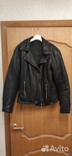 Мотокуртка кожаная женская