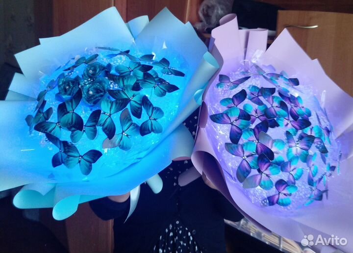 Готовые букеты из светящихся бабочек