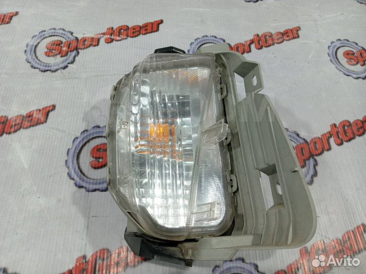 Поворотник правый Toyota Prius ZVW30 2zrfxe №218