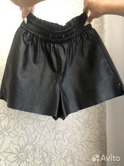 Кожаные шорты