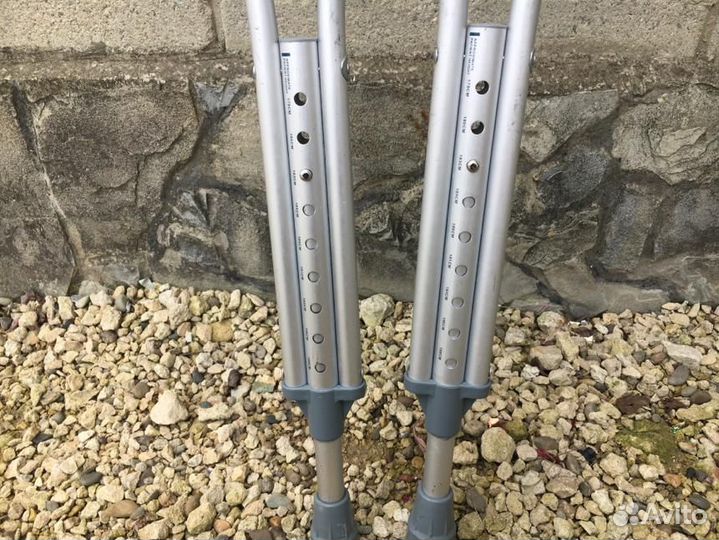 Костыли bronigen Германия, размер L, вес-0,8кг