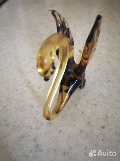 Статуэтка лебедь