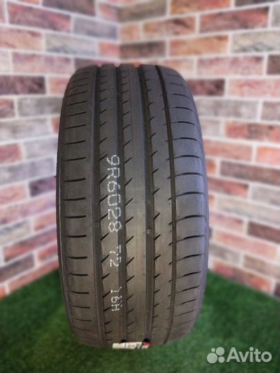 Yokohama Advan Sport V105S 245/45 R18 и 275/40 R18 99Y