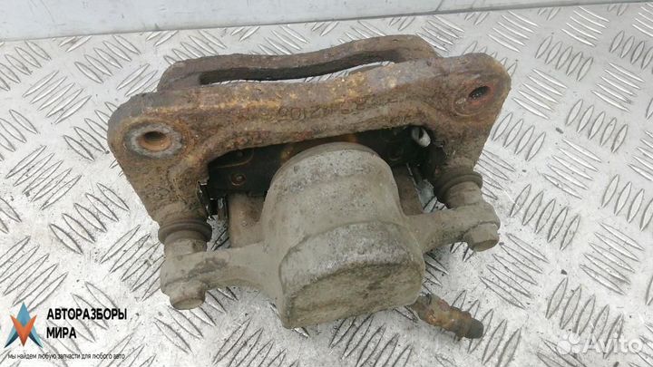 Суппорт задний правый Hyundai Santa Fe 582302B700