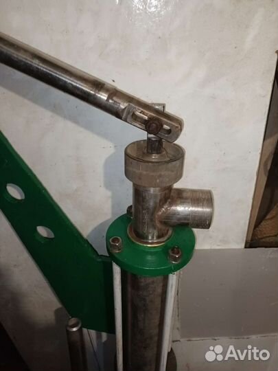 Садовая ручная колонка для воды