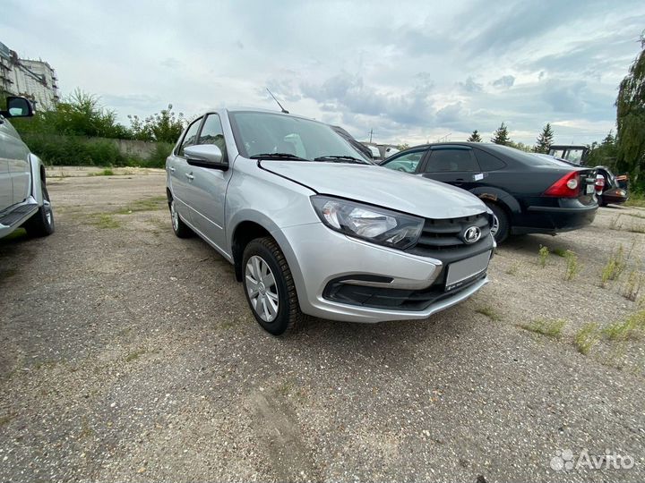 LADA Granta 1.6 МТ, 2023, битый, 50 000 км