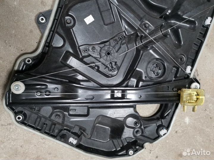 Стеклоподъемный механизм передний правый Bmw X3