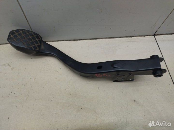 Педаль тормоза Volkswagen Passat B5+ седан ALZ