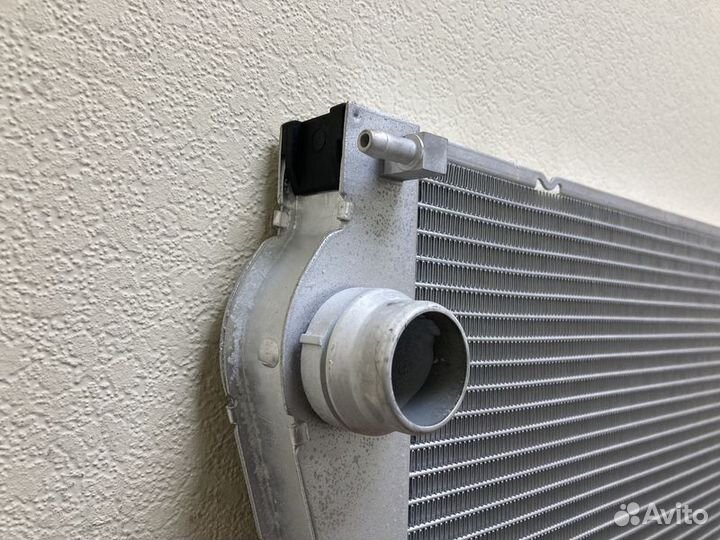 Радиатор охлаждения Бмв Х5 (E70) 06