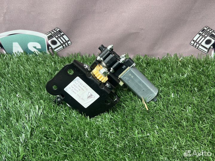 Замок спинки сиденья левый Porsche Panamera