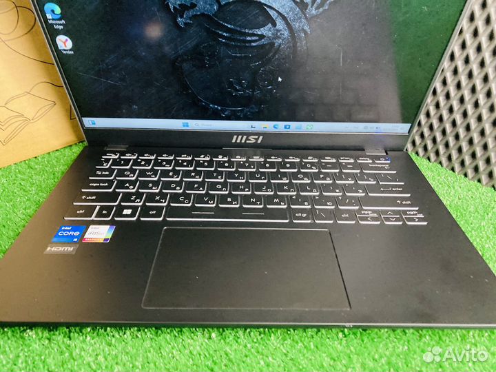 Ноутбук MSI i5-12th Iris Xe