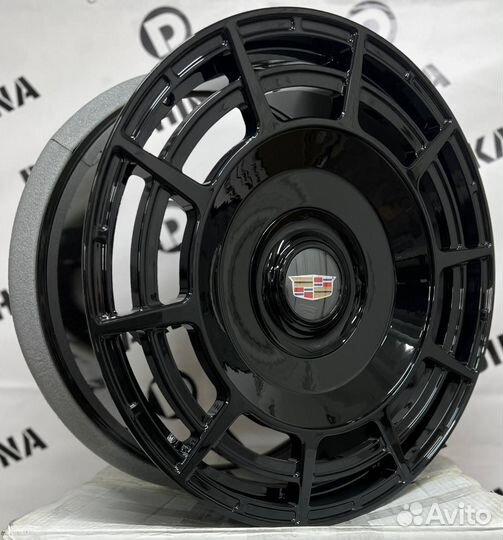 Кованые диски R24 на Кадиллак Cadillac Escalade