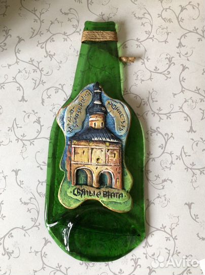 Сувенирные металлические коробки от бутылок