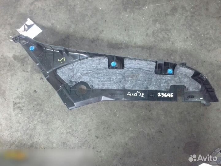 Накладка (кузов внутри) Kia Ceed 2012