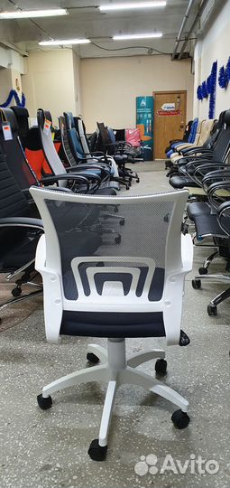 Компьютерное кресло