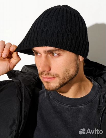 Мужская зимняя вязаная шапка чёрная внутри флис