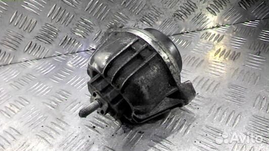 Подушка двигателя бензиновая BMW 1 E87 (75S44C902)