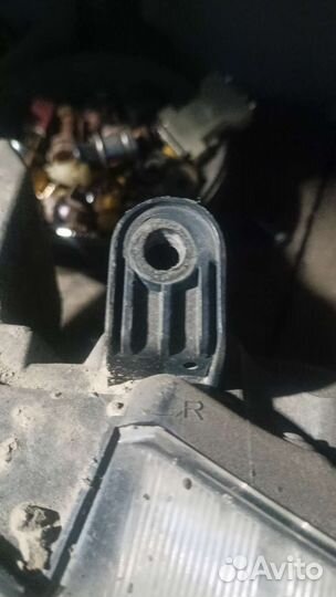 Фара Toyota vista zzv50