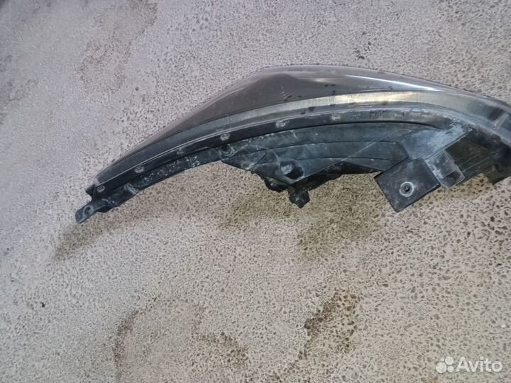 Фара оригинал Кио Рио 2018 года