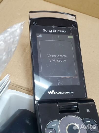 Sony Ericsson W980i, 8 ГБ