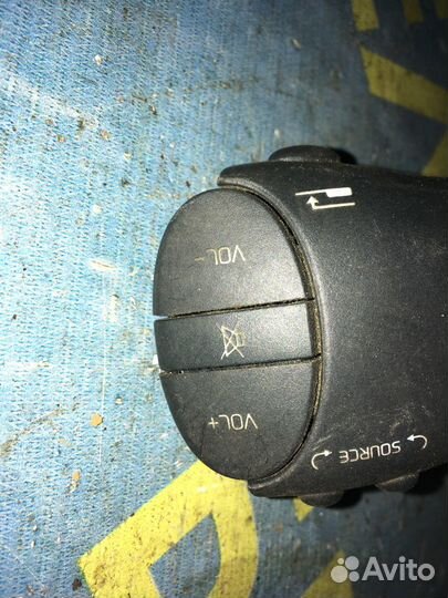 Пульт управления магнитолой Renault Megane 1