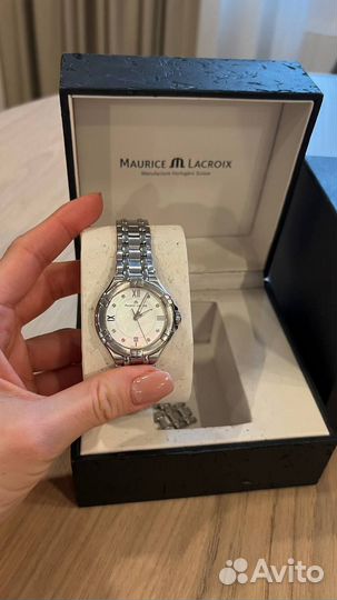 Часы женские Maurice Lacroix