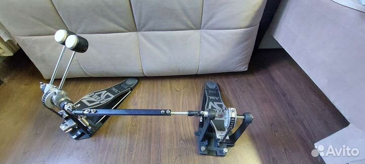 Двойная педаль для бас барабана