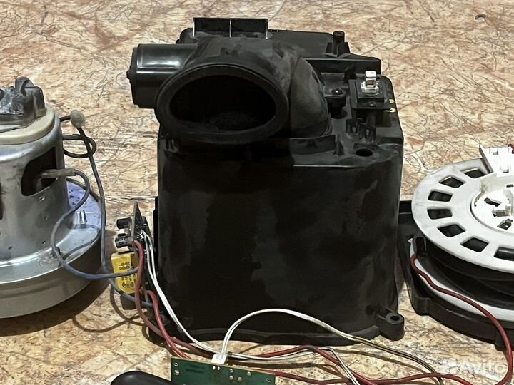 Запчасти на пылесос Vitek