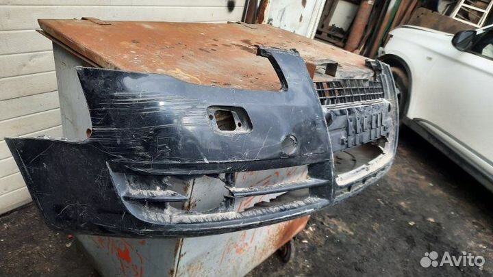 Бампер передний Audi A4