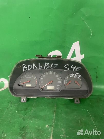 Щиток приборов Volvo s40